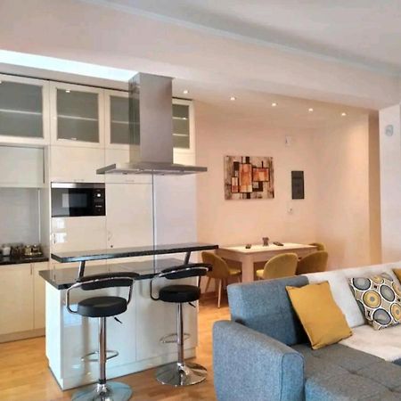 אתונה Stylish -Modern Apartment Heart Of Marousi מראה חיצוני תמונה